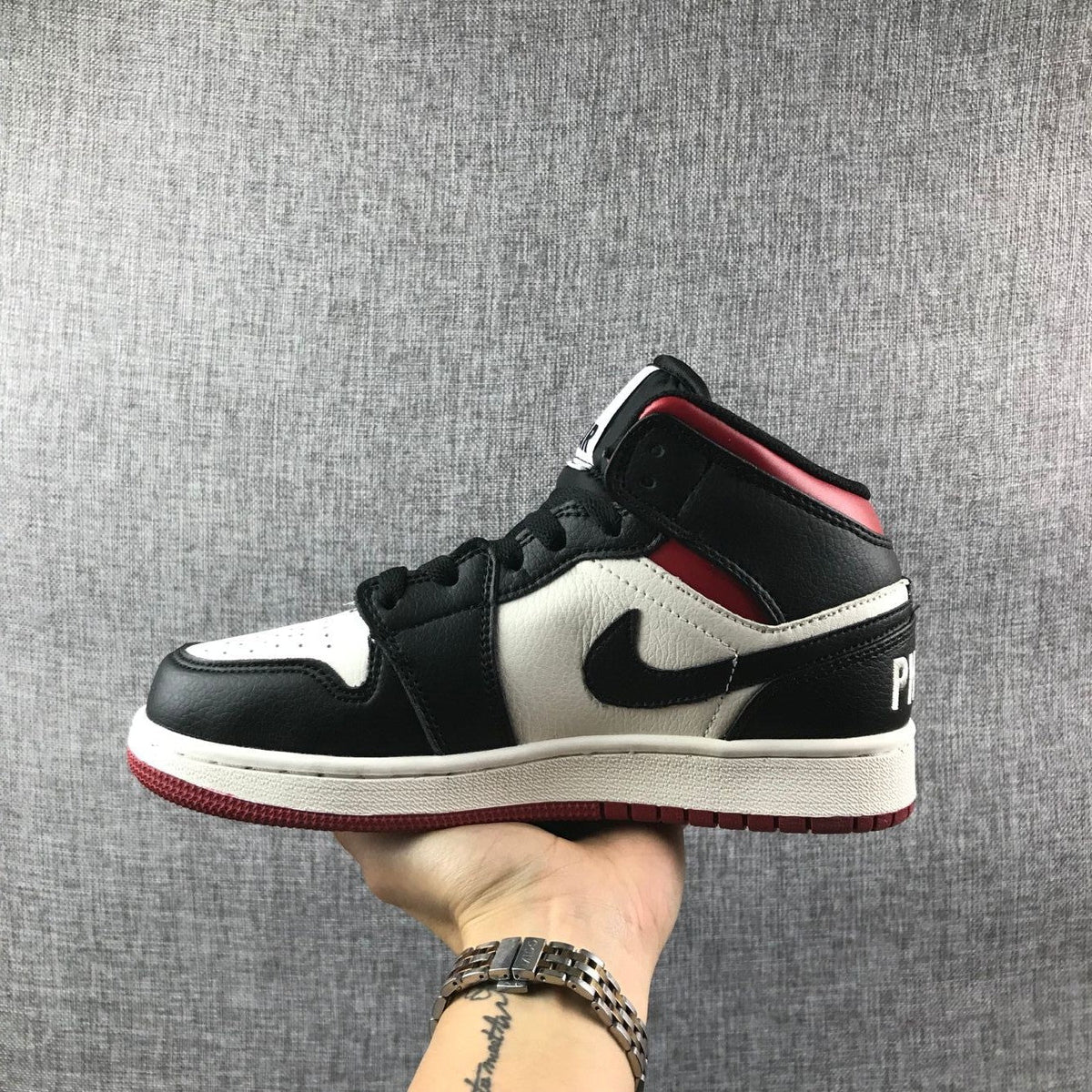 Air Jordan 1 High OG Black White Red Sneakers