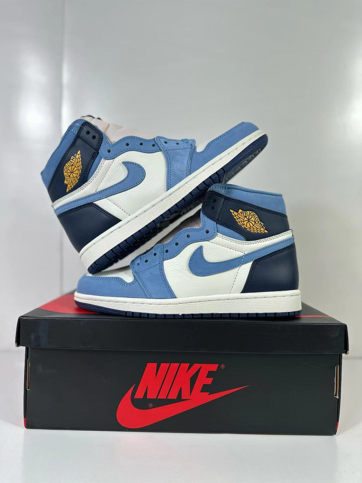 Jordan Air Jordan 1 High OG Blue White FD2596-400