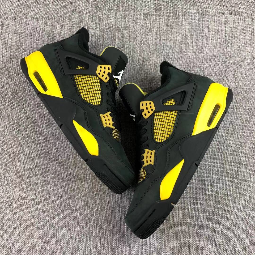 Jordan Air Jordan 4 Thunder Black Yellow Sneakers
