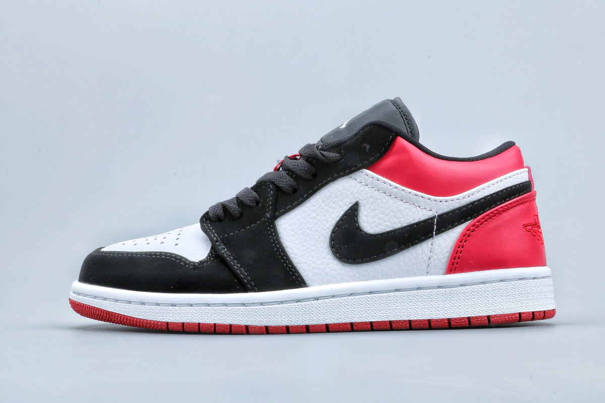 Jordan 1 Low Black Toe Sneakers Black White Red