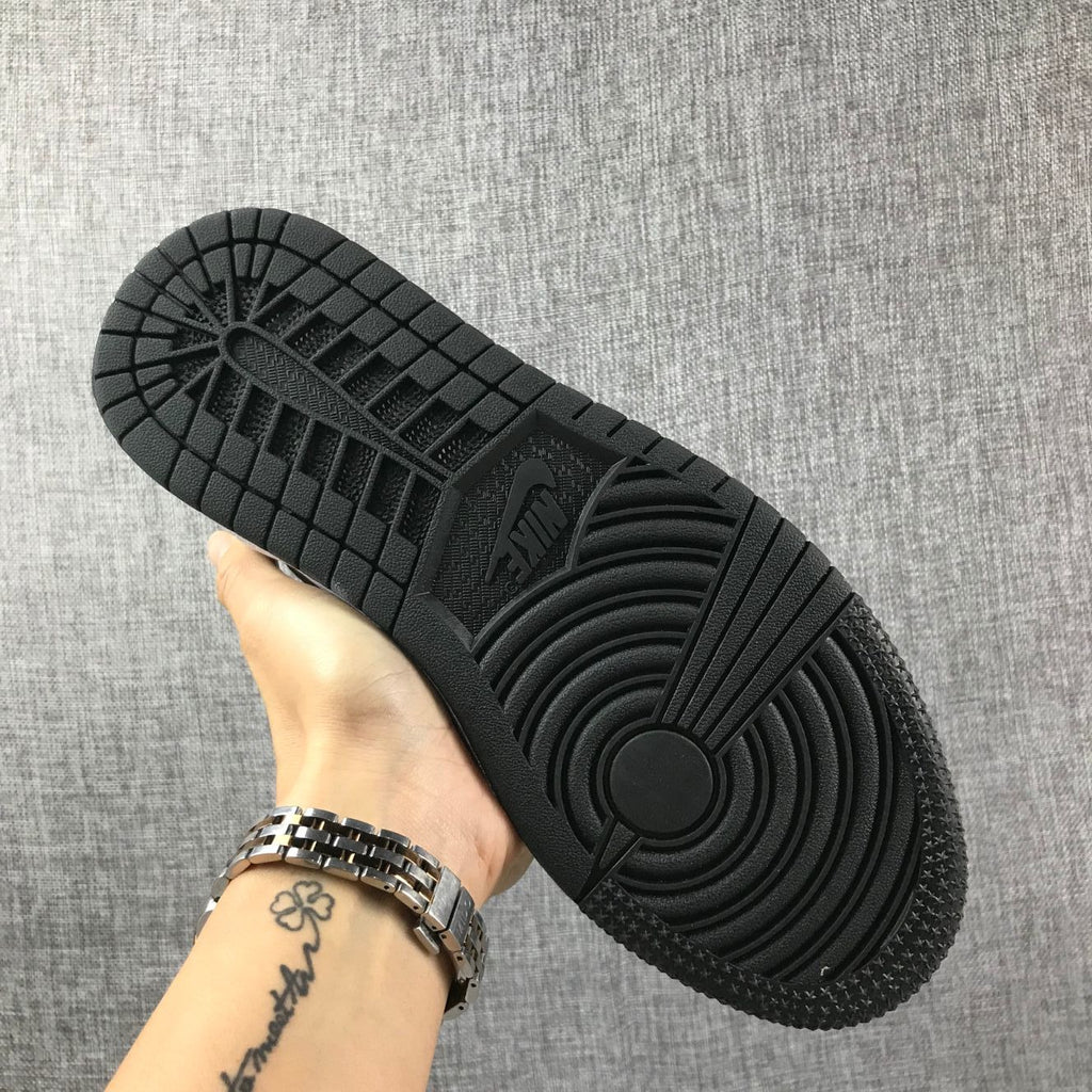 Jordan Air Jordan 1 Mid Black White Sneakers 554724-113