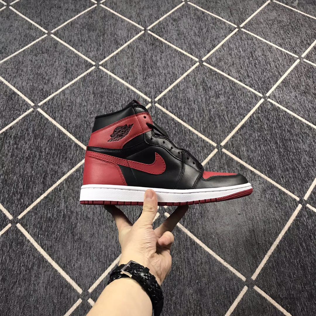 Air Jordan 1 High Black Red White Sneakers