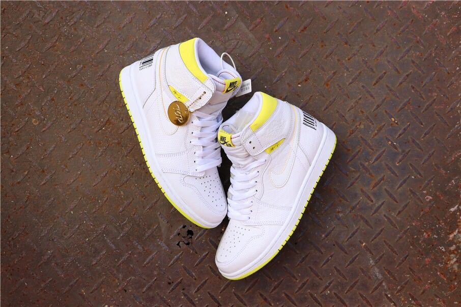 Nike Air Jordan 1 First Class Flight High-Top Sneakers