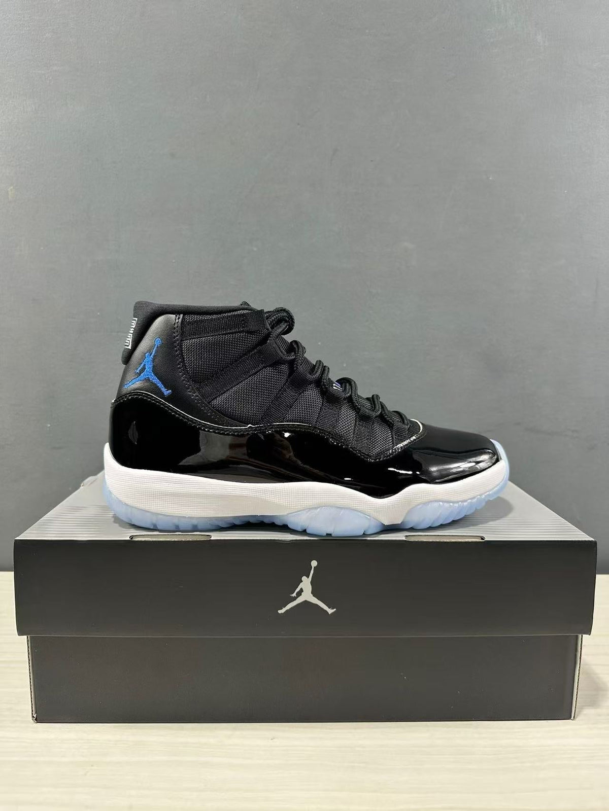 Jordan Air Jordan 11 Retro High Black Blue Sneakers CT8012-900