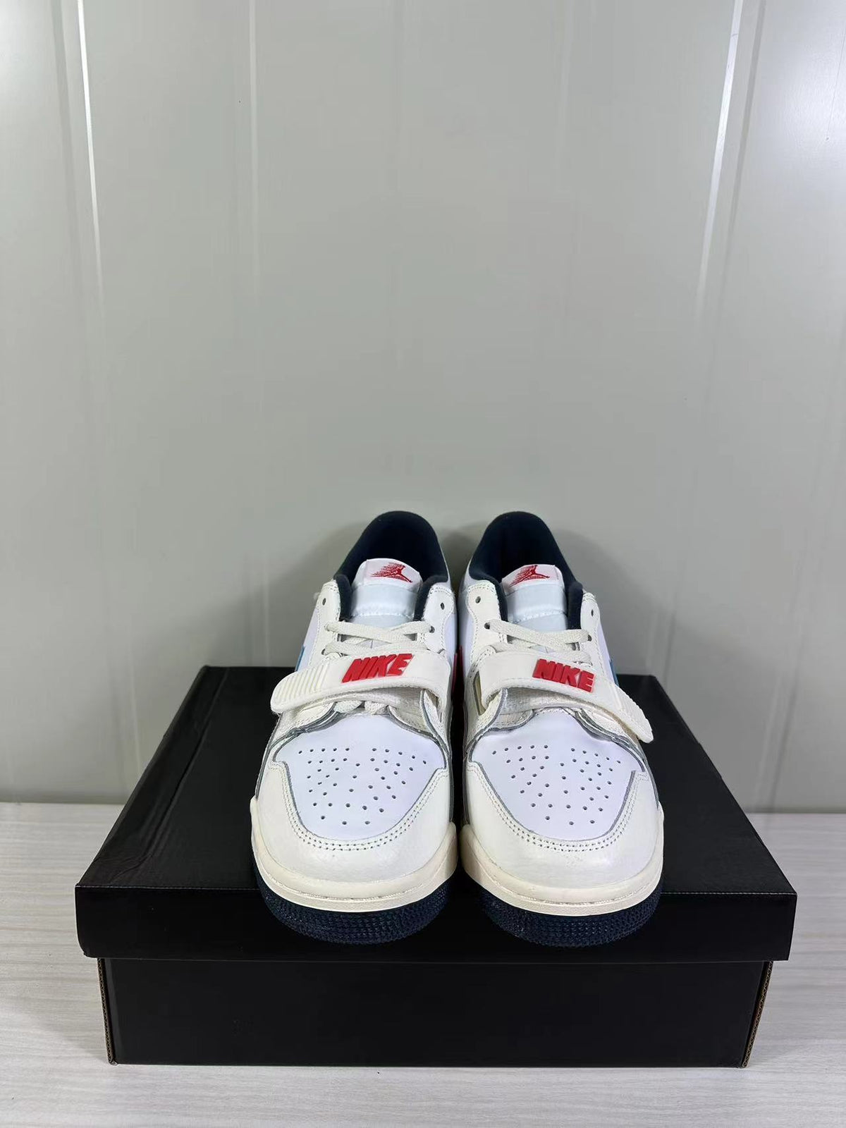Jordan Legacy 312 Low White Blue Red HM3709-141
