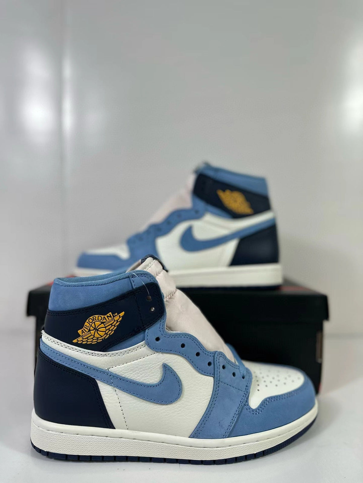 Jordan Air Jordan 1 High OG Blue White FD2596-400