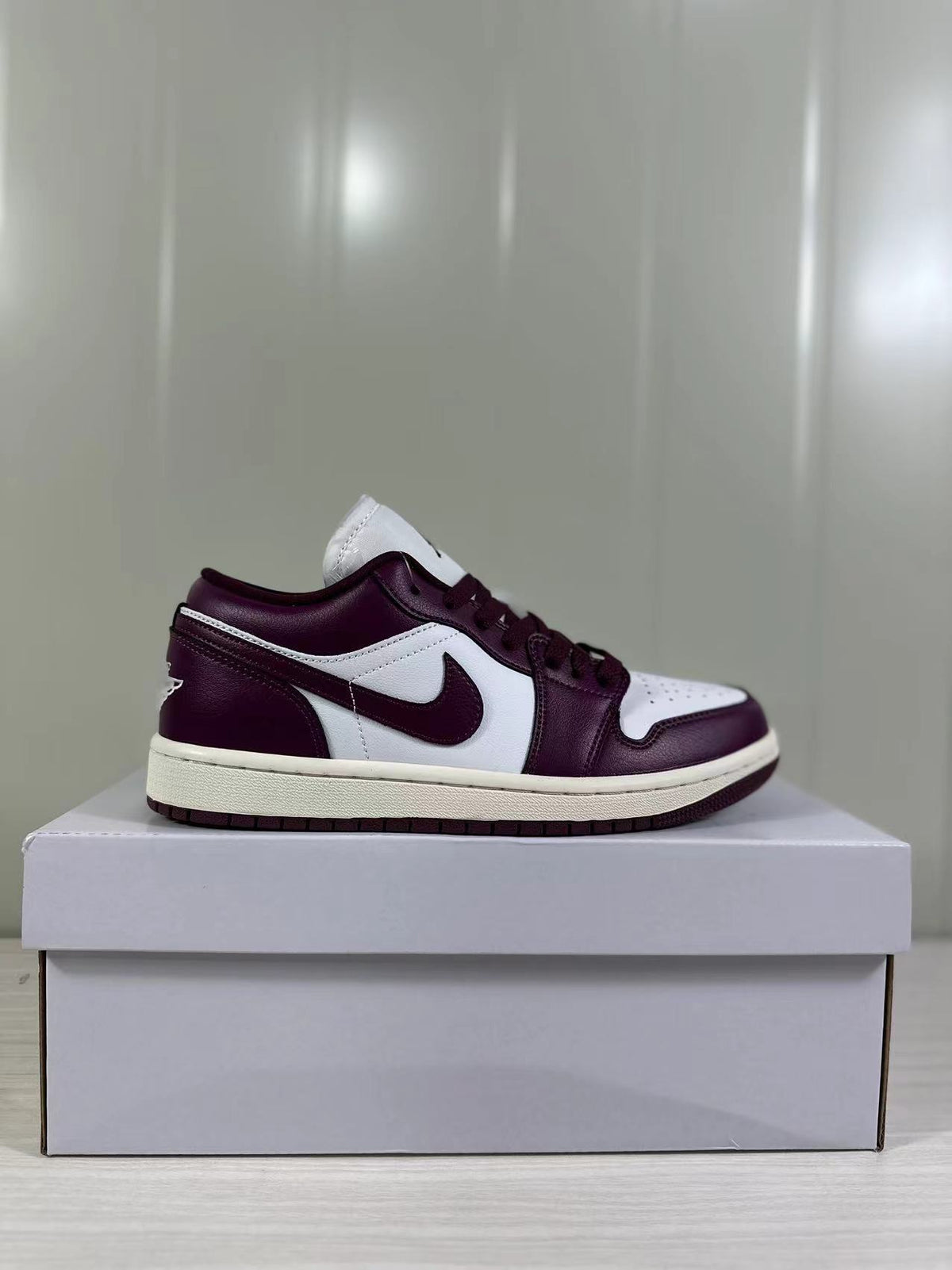 Jordan Air Jordan 1 Low Bordeaux White DC0774-161