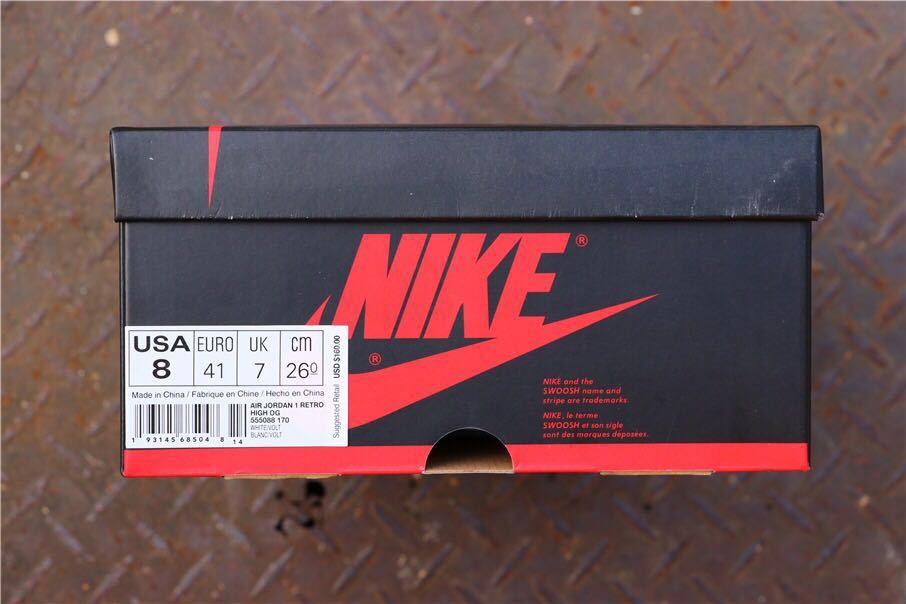 Nike Air Jordan 1 First Class Flight High-Top Sneakers