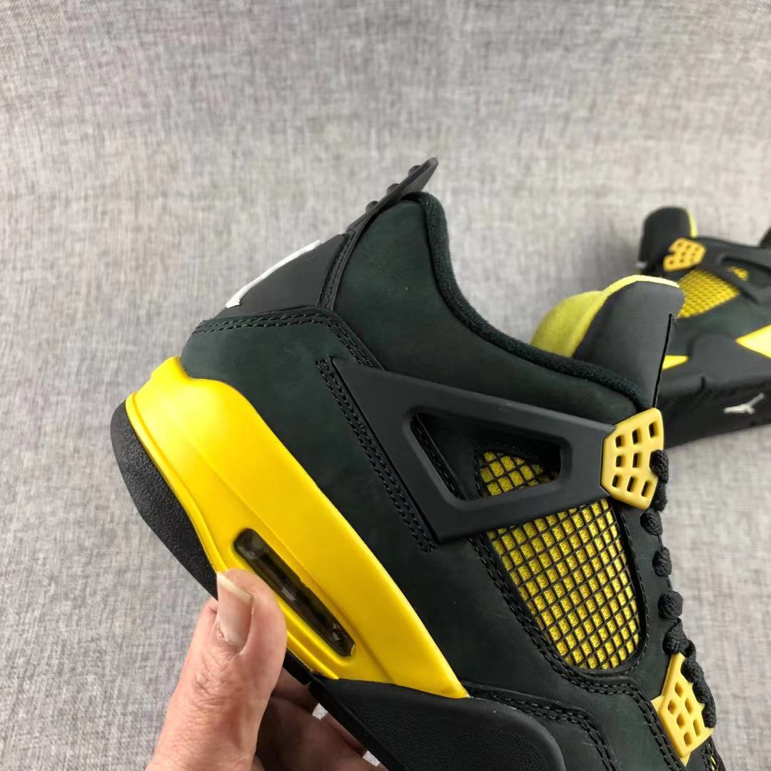 Jordan Air Jordan 4 Thunder Black Yellow Sneakers