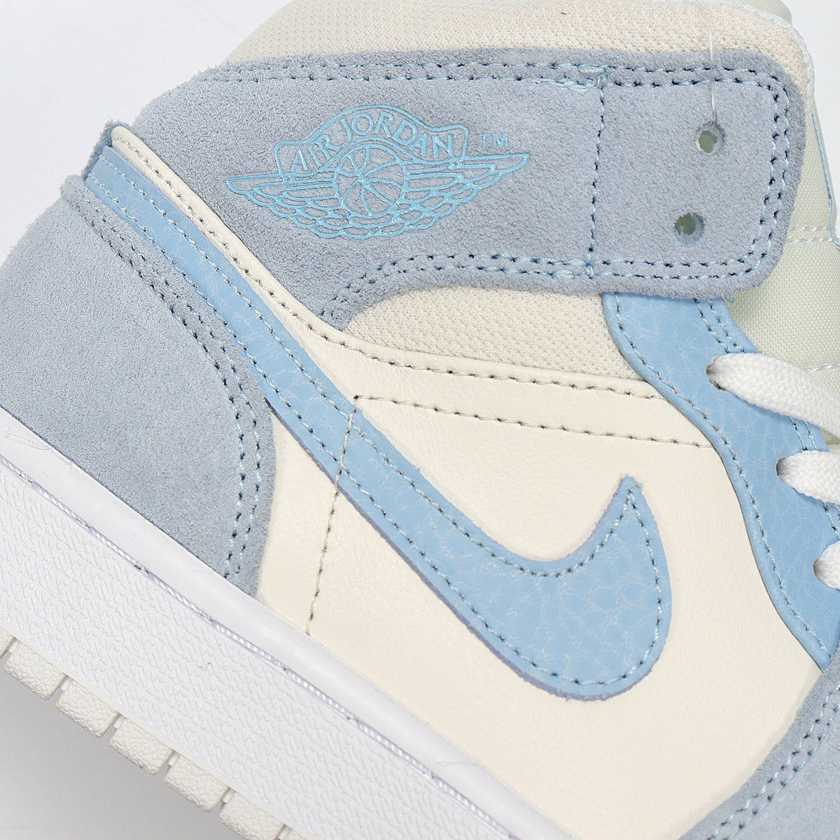 Jordan 1 Mid SE Paris Blue Sneakers DA4666-100