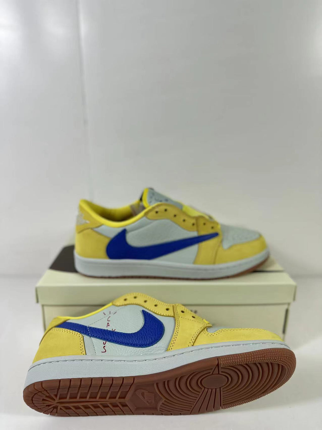 Nike Air Jordan 1 Low Canary DZ4137-700