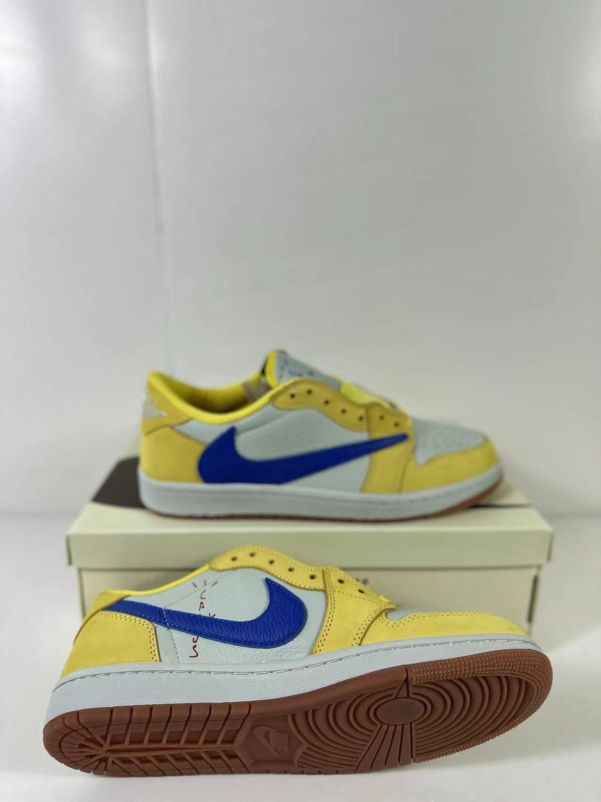Nike Air Jordan 1 Low Canary DZ4137-700