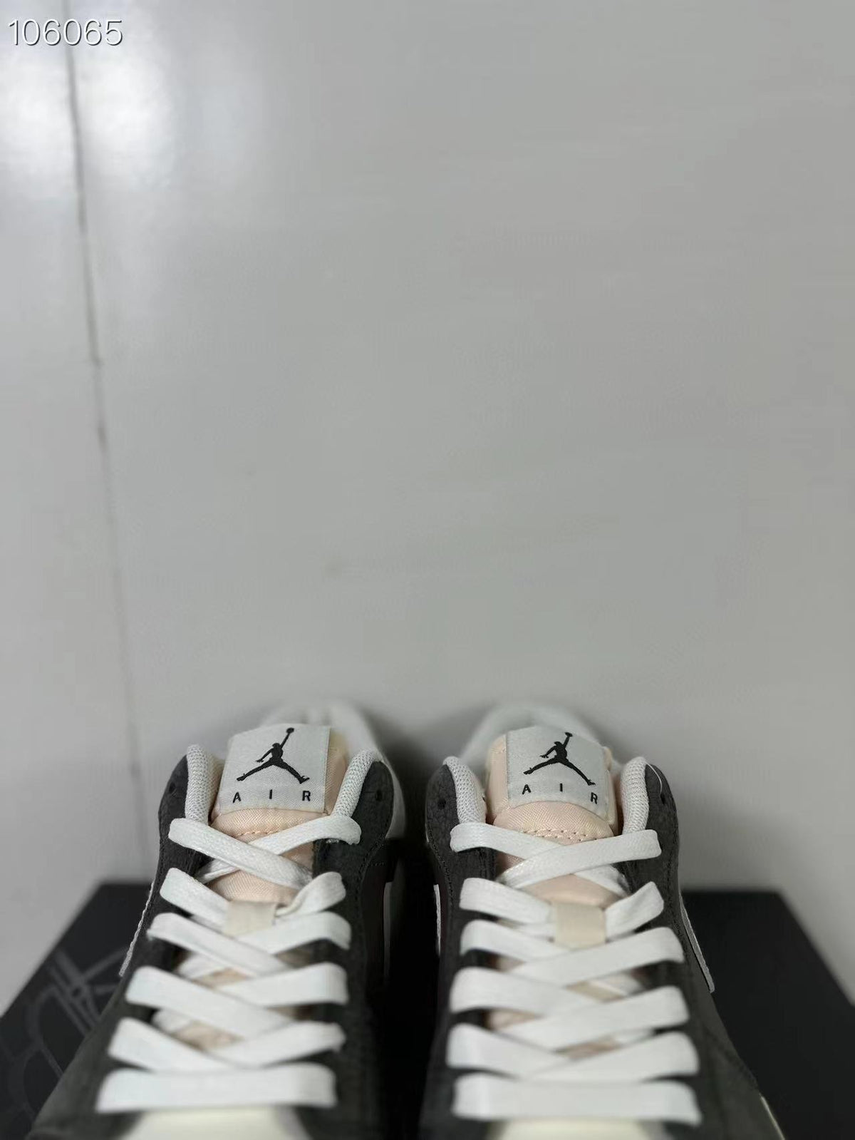 Jordan Air Jordan 1 Low SE Gray White FD0399-004