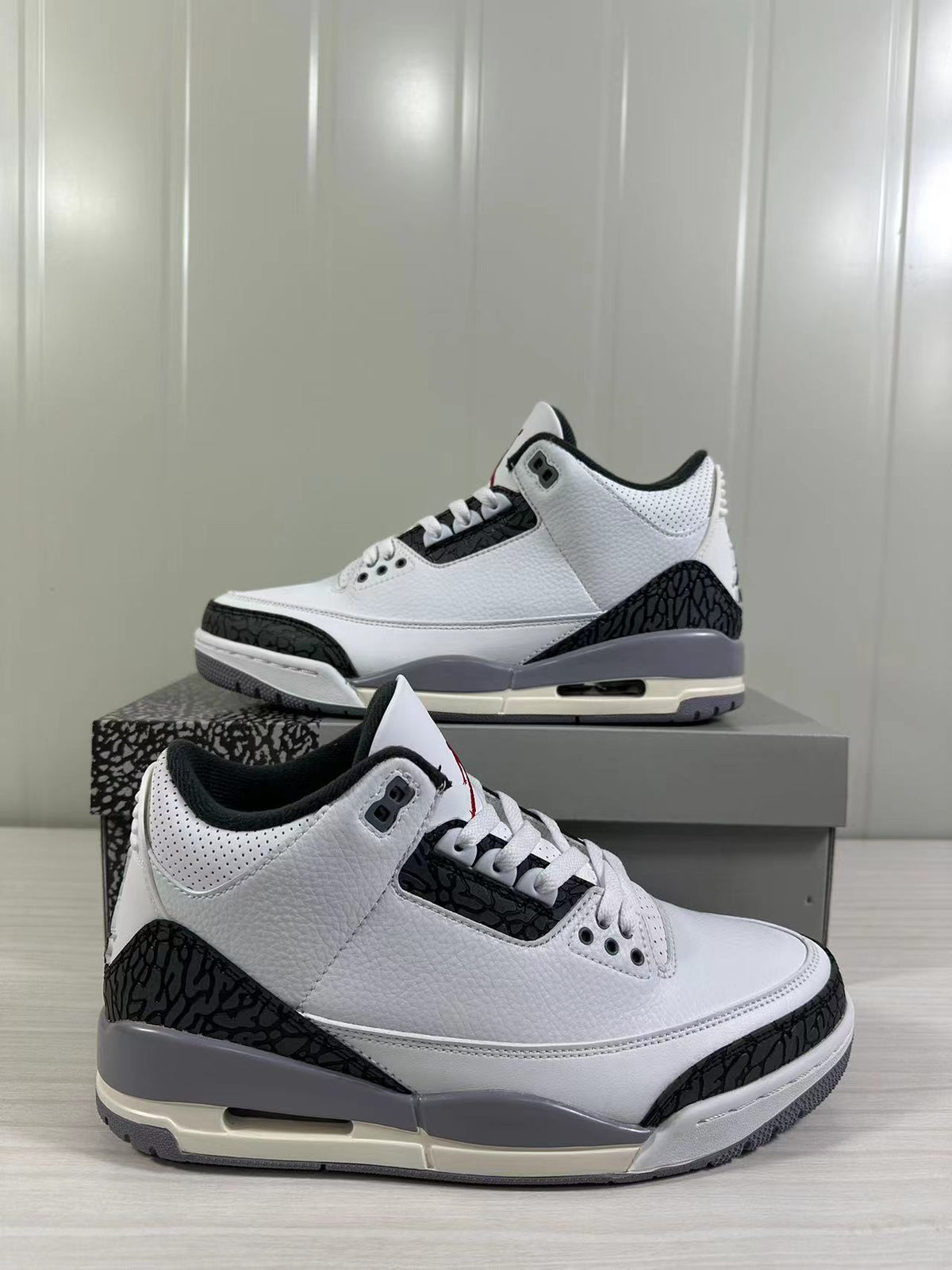 Jordan Air Jordan 3 Retro White Cement Grey CT8532-106