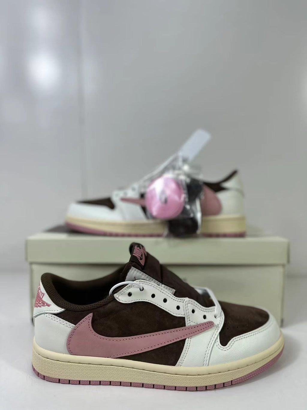 Jordan 1 Low Travis Scott Brown White Pink DZ4137-206