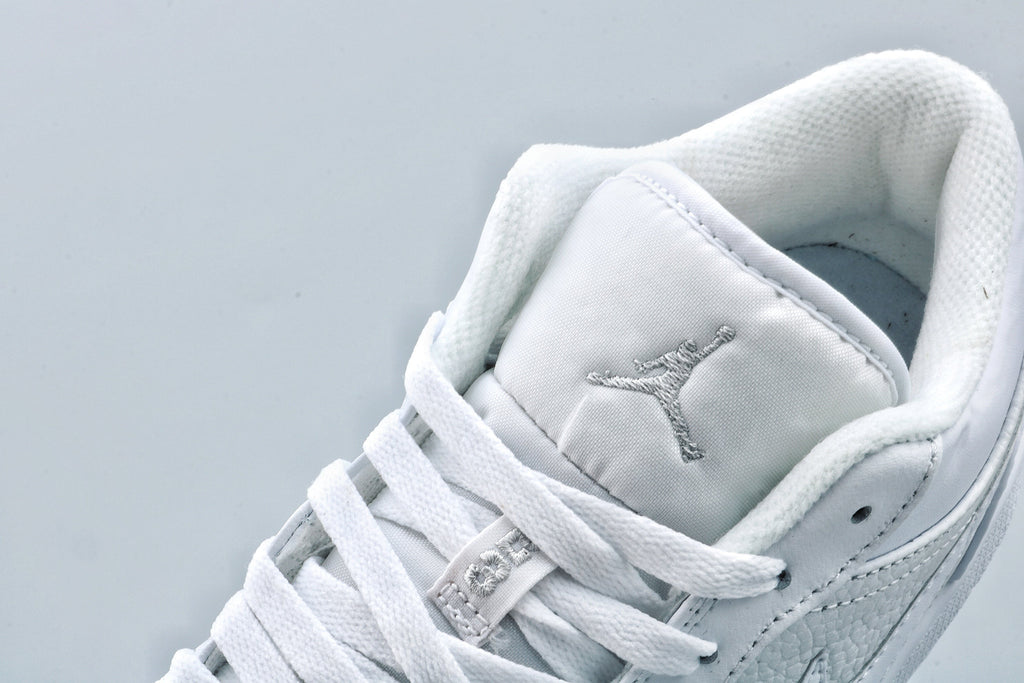 Jordan 1 Low White Sneakers 11136
