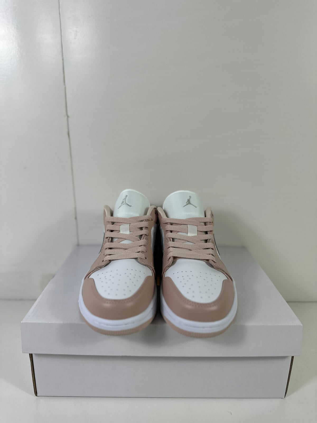 Jordan Air Jordan 1 Low White Light Bone DC0774-120