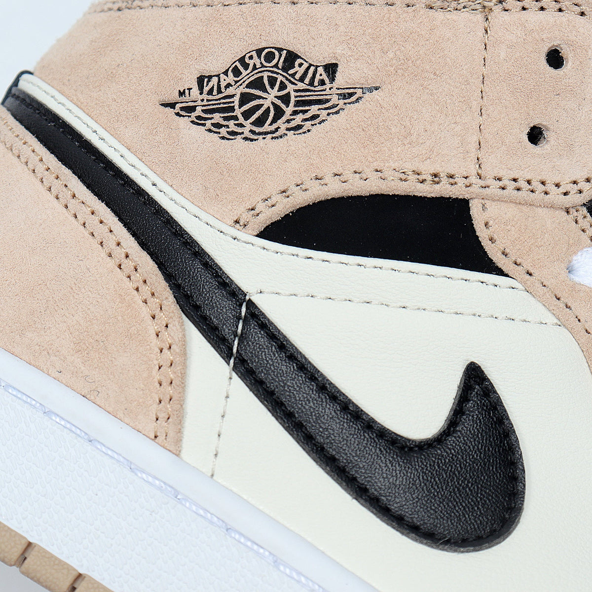 Jordan 1 Low BQ6472-800 Tan and Black Sneakers