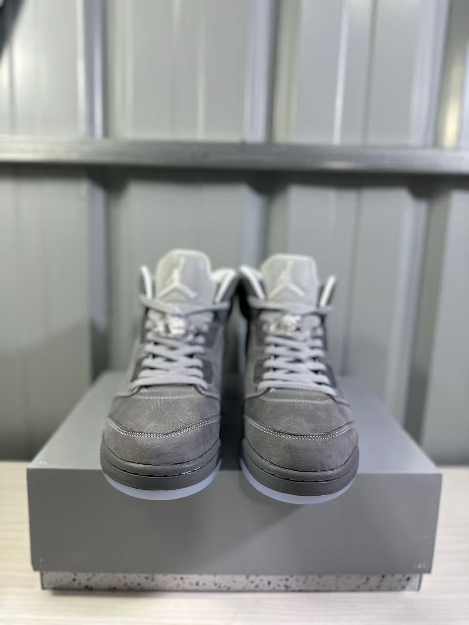Air Jordan 5 Wolf Grey Sneakers DD0587-002