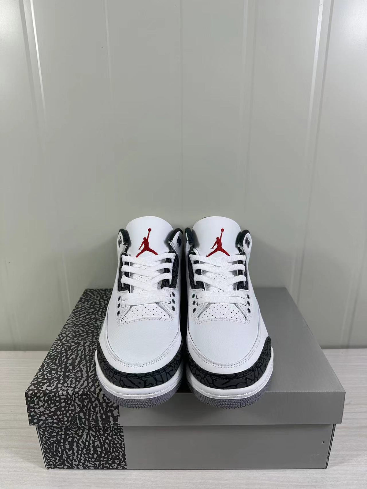 Jordan Air Jordan 3 Retro White Cement Grey CT8532-106
