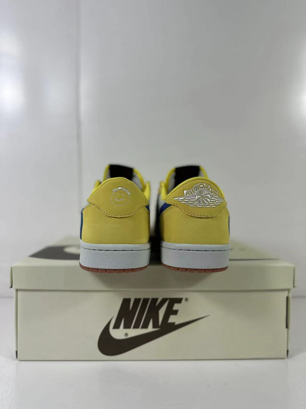 Nike Air Jordan 1 Low Canary DZ4137-700