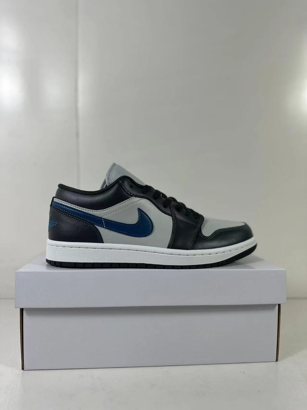 Jordan Air Jordan 1 Low Black Grey Blue DC0774-040