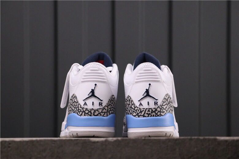 Jordan Air Jordan 3 True Blue Sneakers White Blue