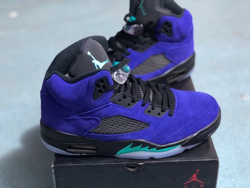Jordan 5 Retro Sneakers Purple Black
