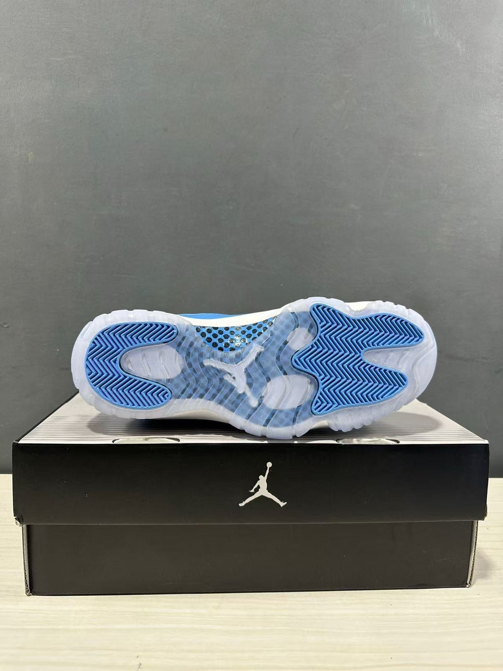 Jordan Air Jordan 11 Retro Low UNC Blue Sneakers FV5104-100