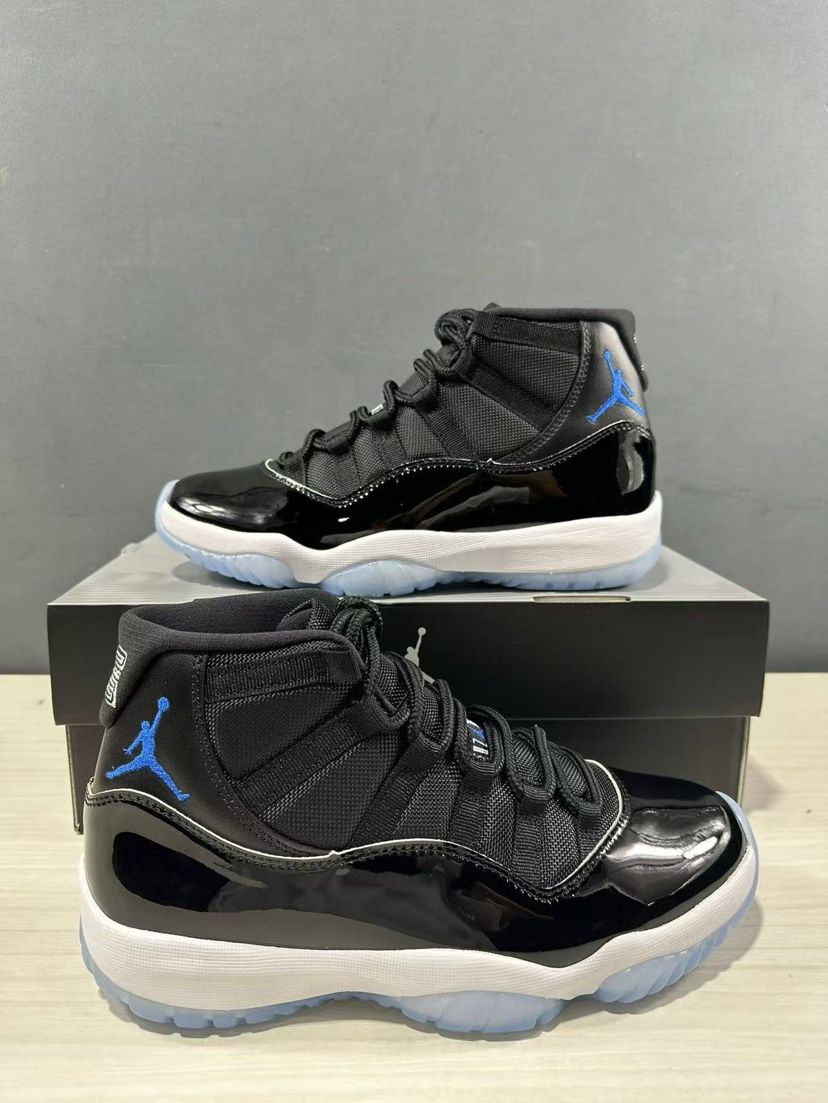 Jordan Air Jordan 11 Retro High Black Blue Sneakers CT8012-900