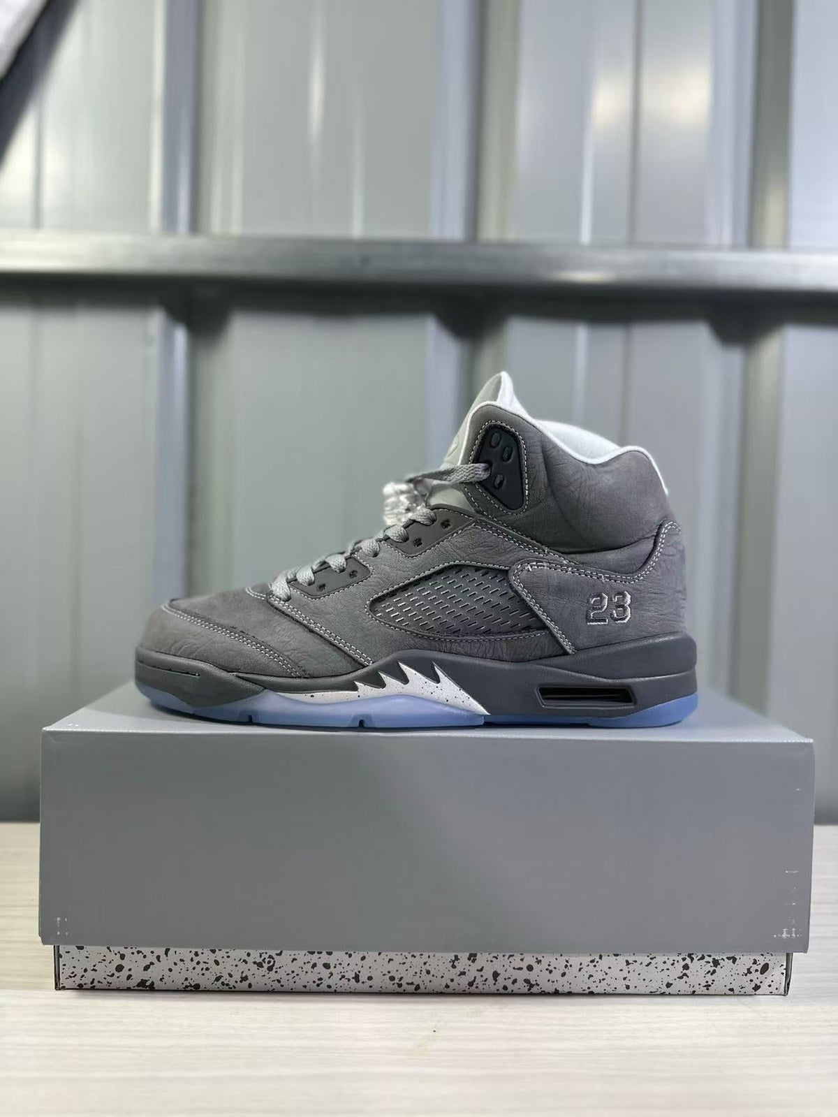Air Jordan 5 Wolf Grey Sneakers DD0587-002
