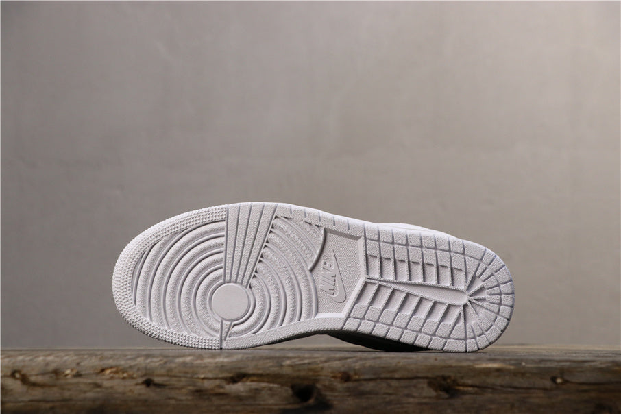 Jordan 1 Low White Basketball Sneakers 553560-101