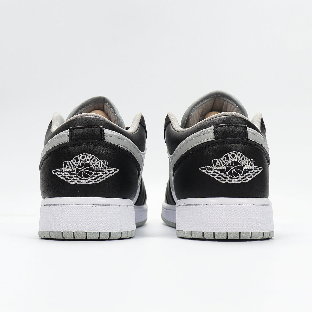 Jordan 1 Low Cool Grey Sneakers 553560-039