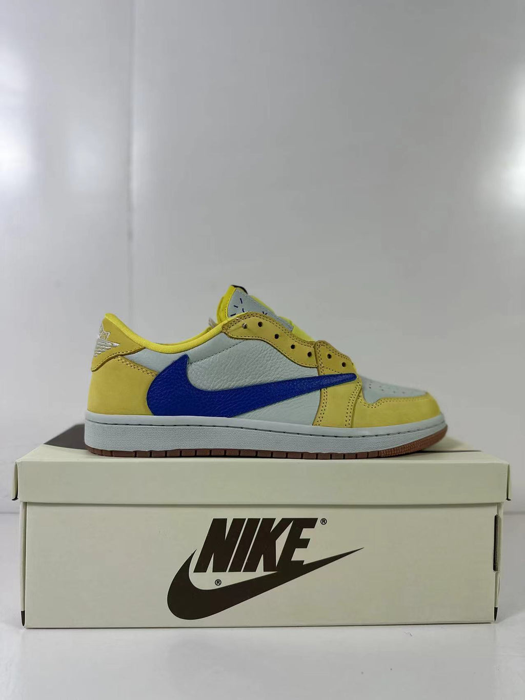Nike Air Jordan 1 Low Canary DZ4137-700