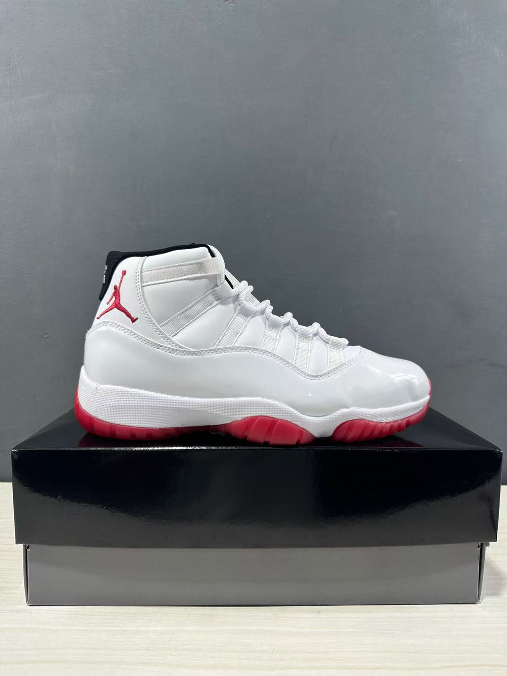 Jordan Air Jordan 11 Retro Low White Red CT8012-160